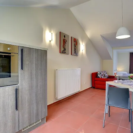 Cuki Apartment *